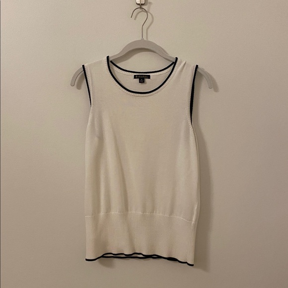 Brooks Brothers White Knit Top with Navy Trim - Picture 1 of 5